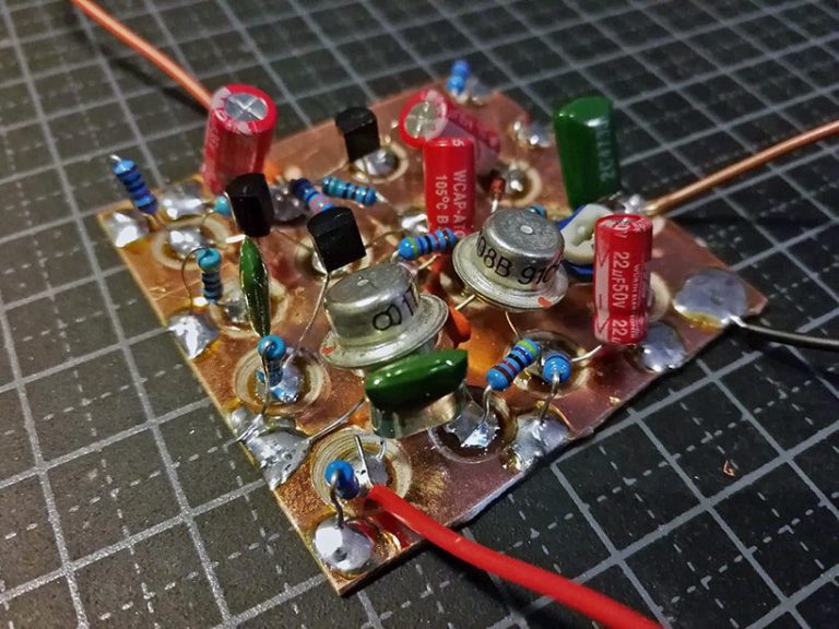 Manhattan style circuit building